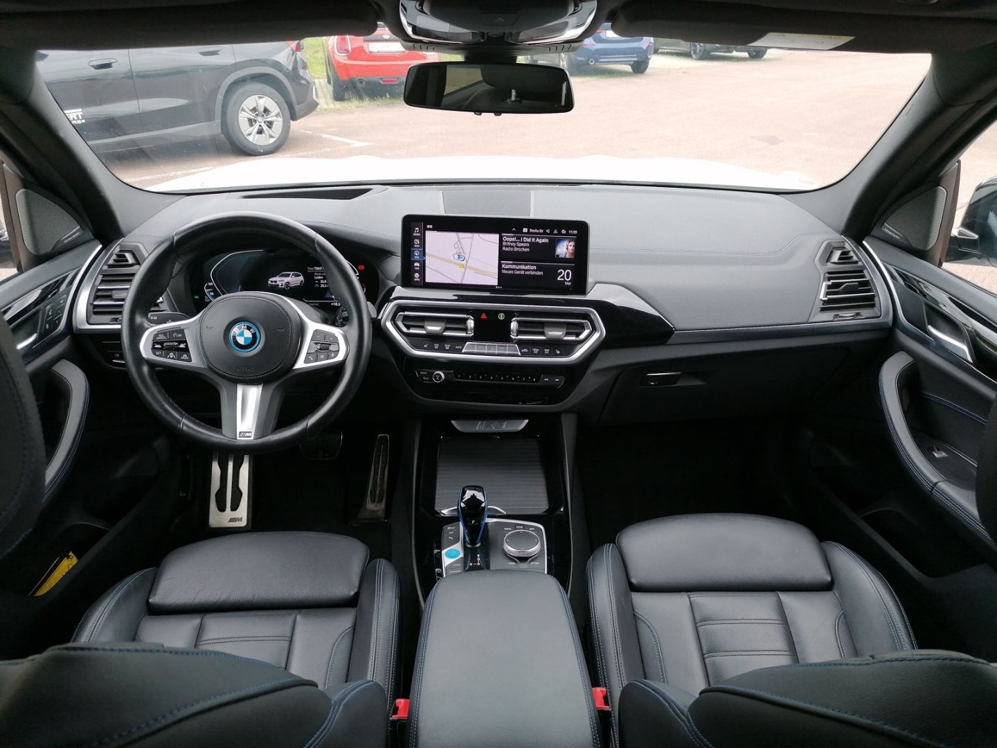 BMW iX3 Impressive Sportpaket 20''  HUD AHK Laser H&