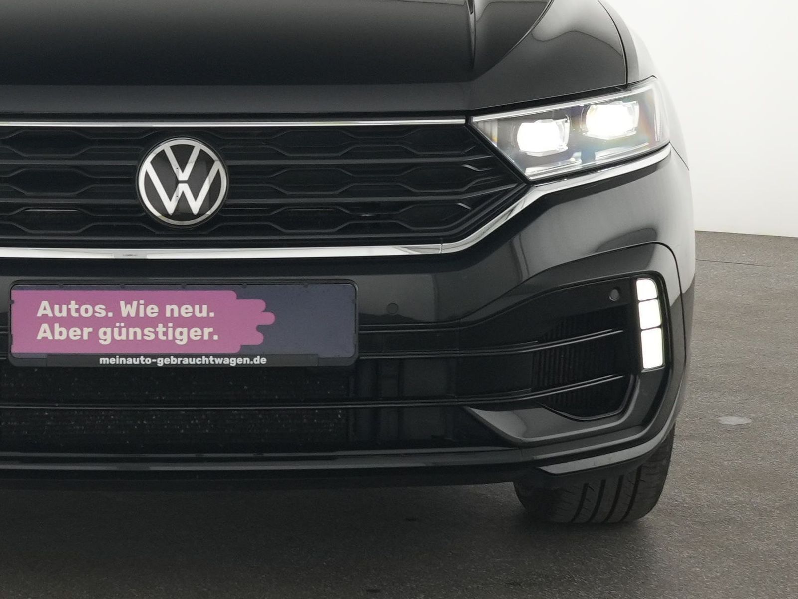 Volkswagen T-Roc R - Samsaru's Car Outlet