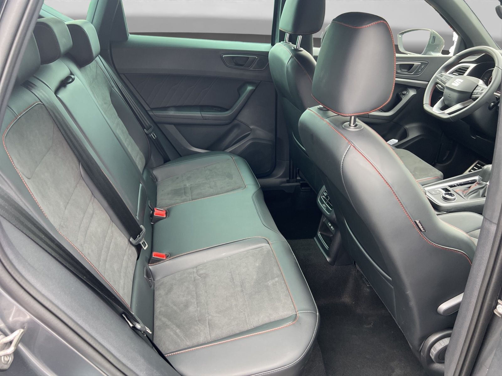 Seat Ateca 2.0 TDI DSG FR NAVI AHK ACC PARKLENK