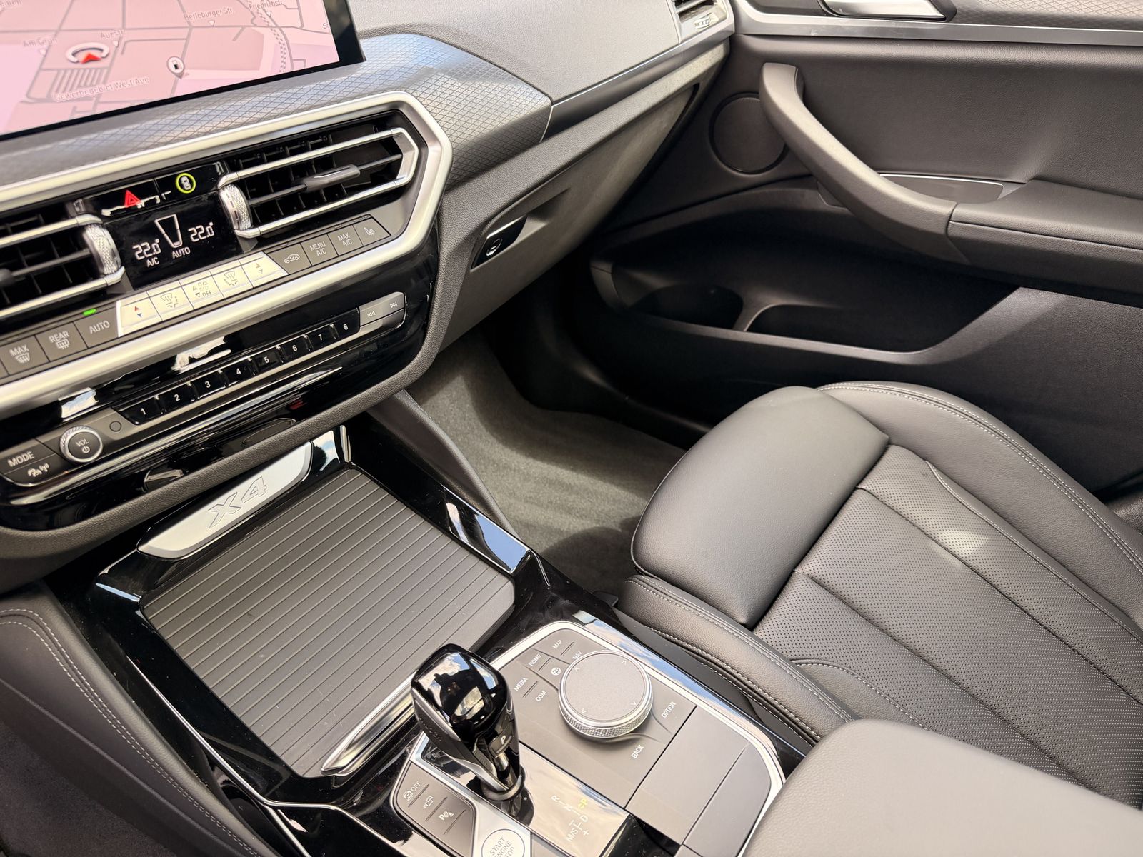 BMW X4 xDrive20d M Sport AHK Panorama ACC HeadUp Ada