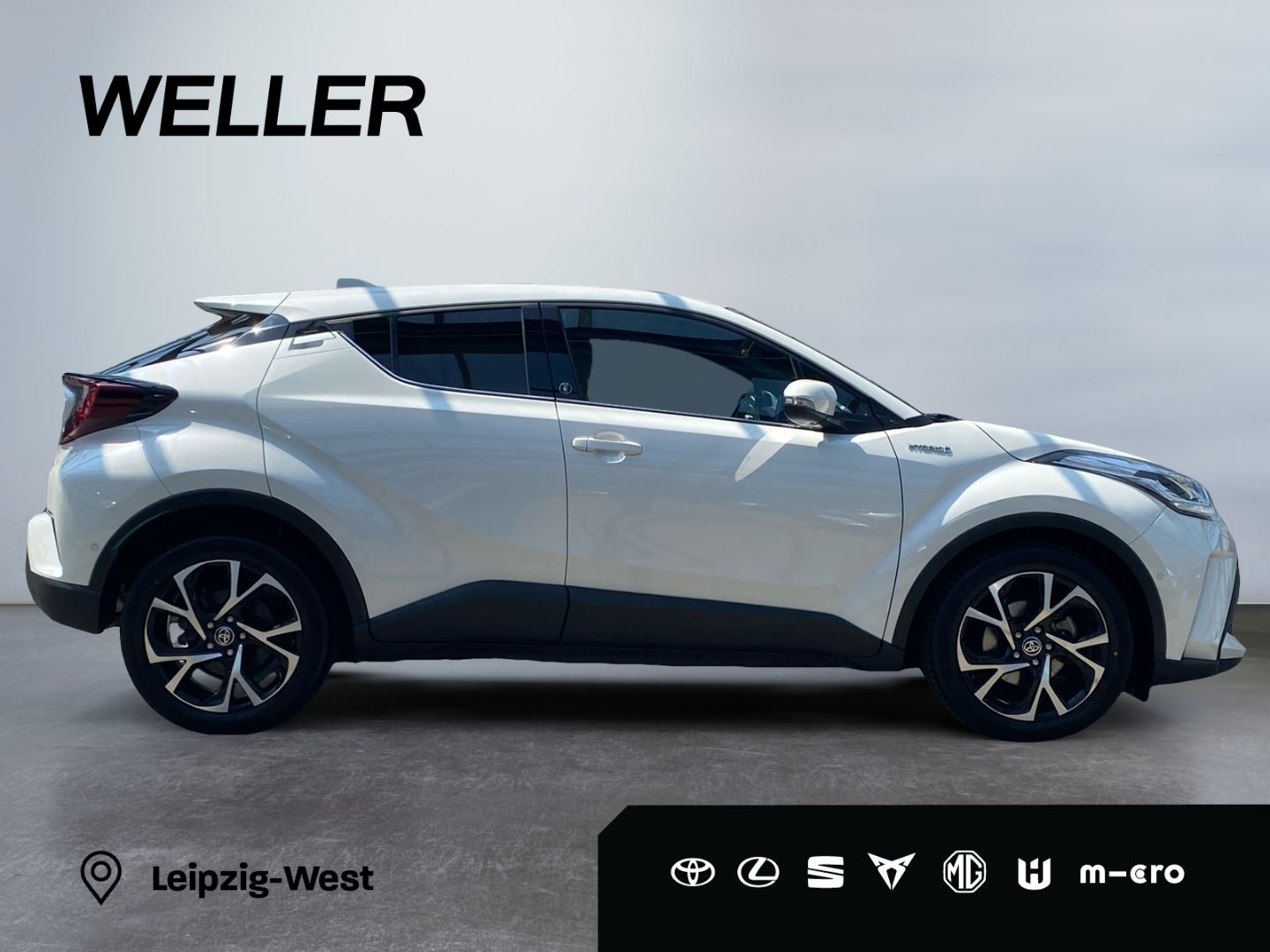 Toyota C-HR 1.8 Hybrid Team - Samsaru's Car Outlet