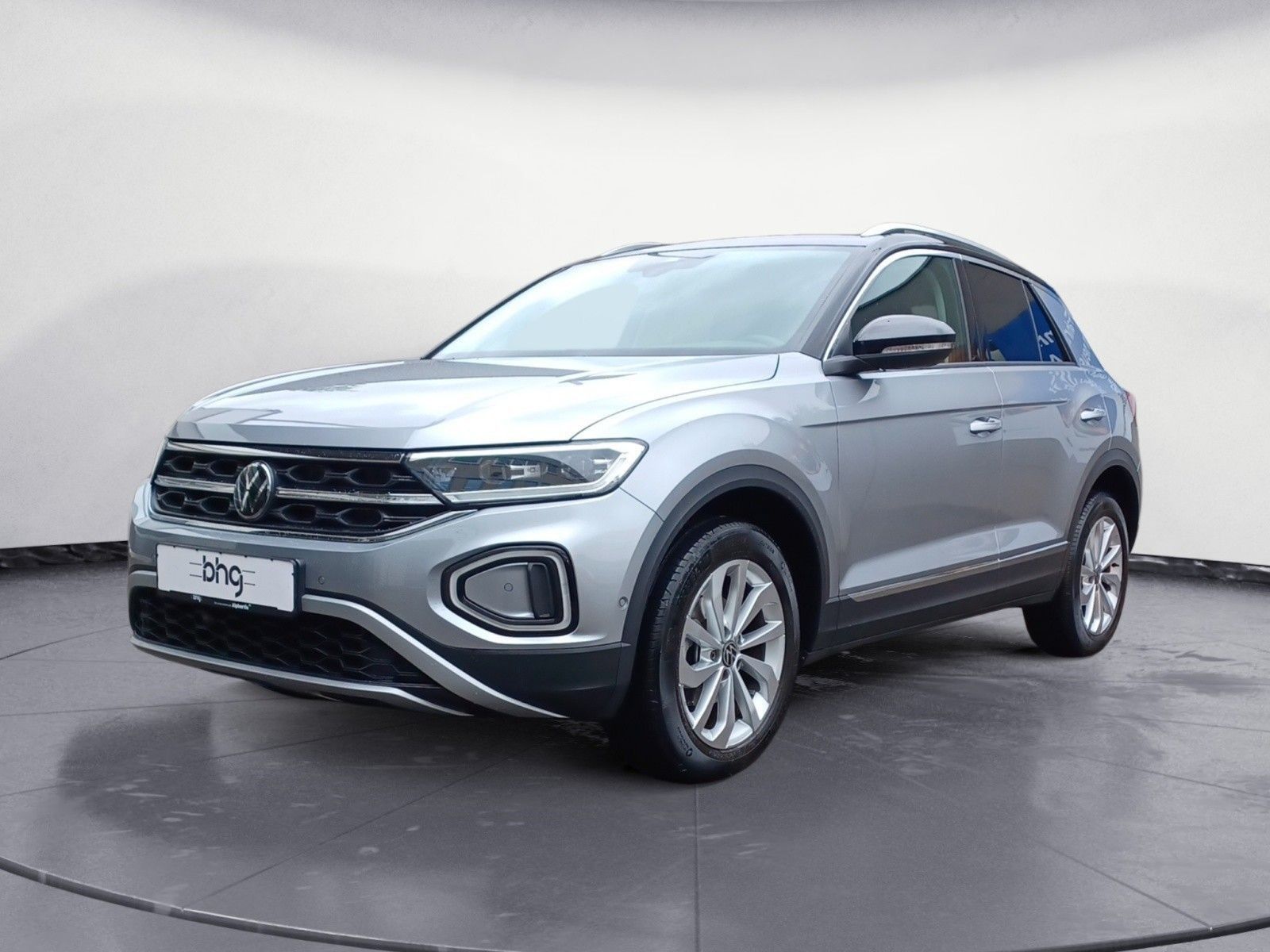 Volkswagen T-Roc 1.5 TSI DSG Style - Samsaru's Car Outlet