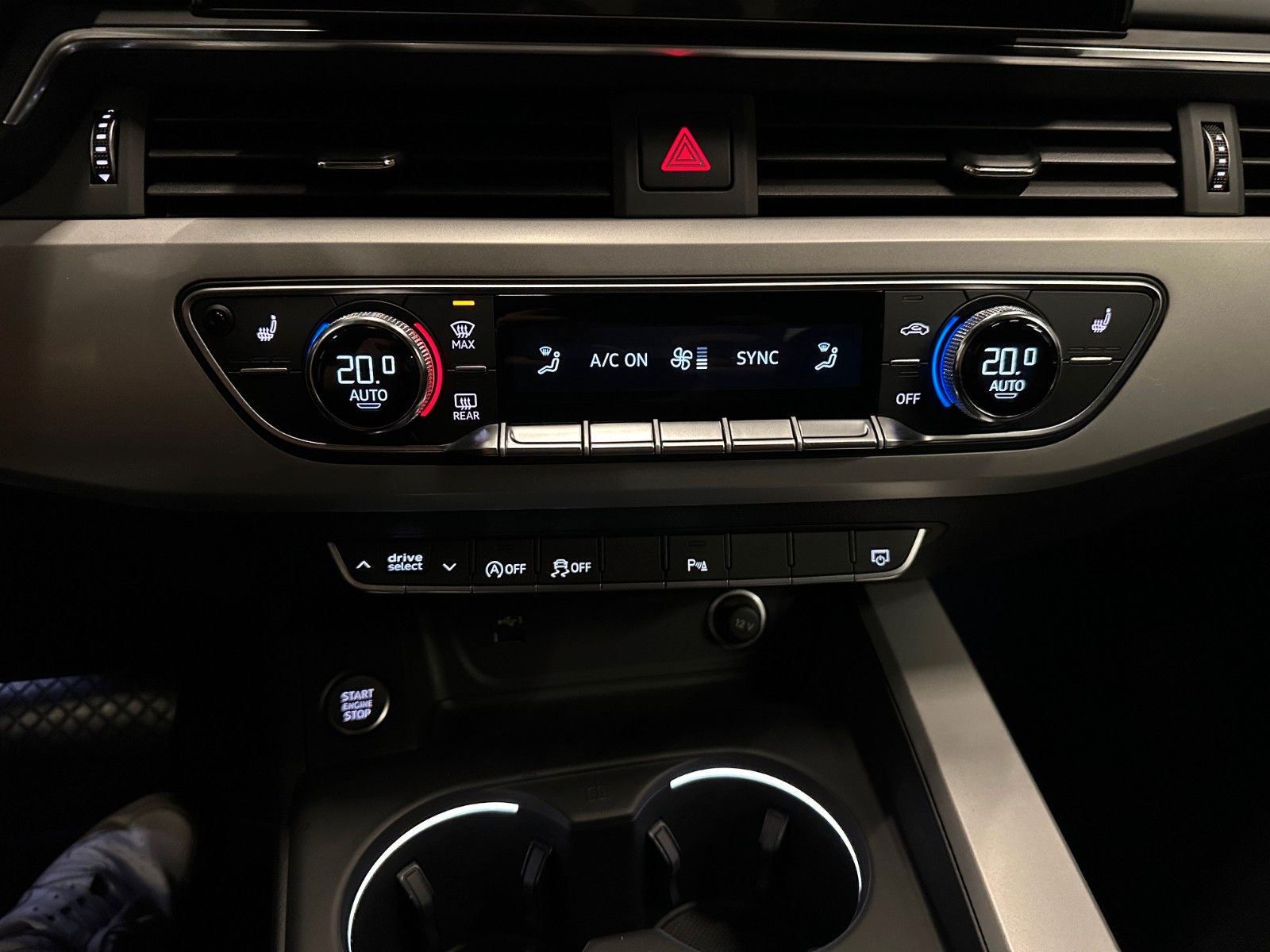 Audi A4 Lim. 40 TDI advanced - Samsaru's Car Outlet