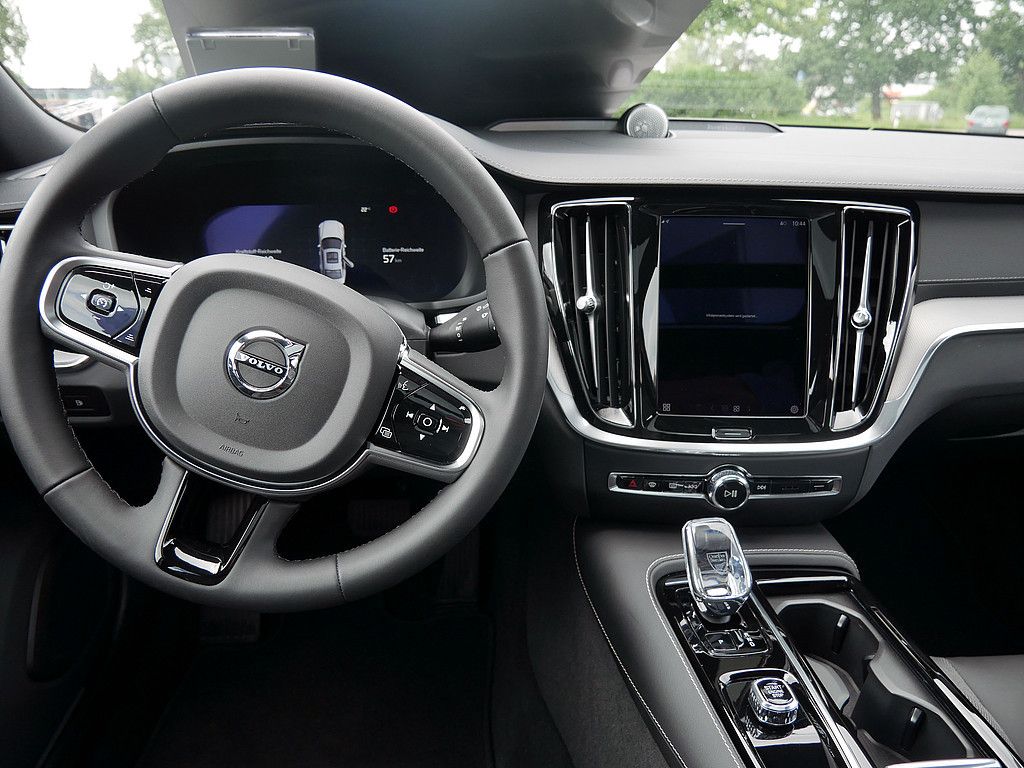 Volvo S60 T8 Twin Engine AWD Ultimate Dark Plug-InE6