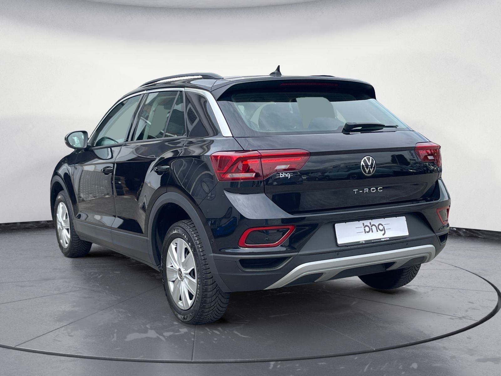 Volkswagen T-Roc Life 1.0 l TSI - Samsaru's Car Outlet