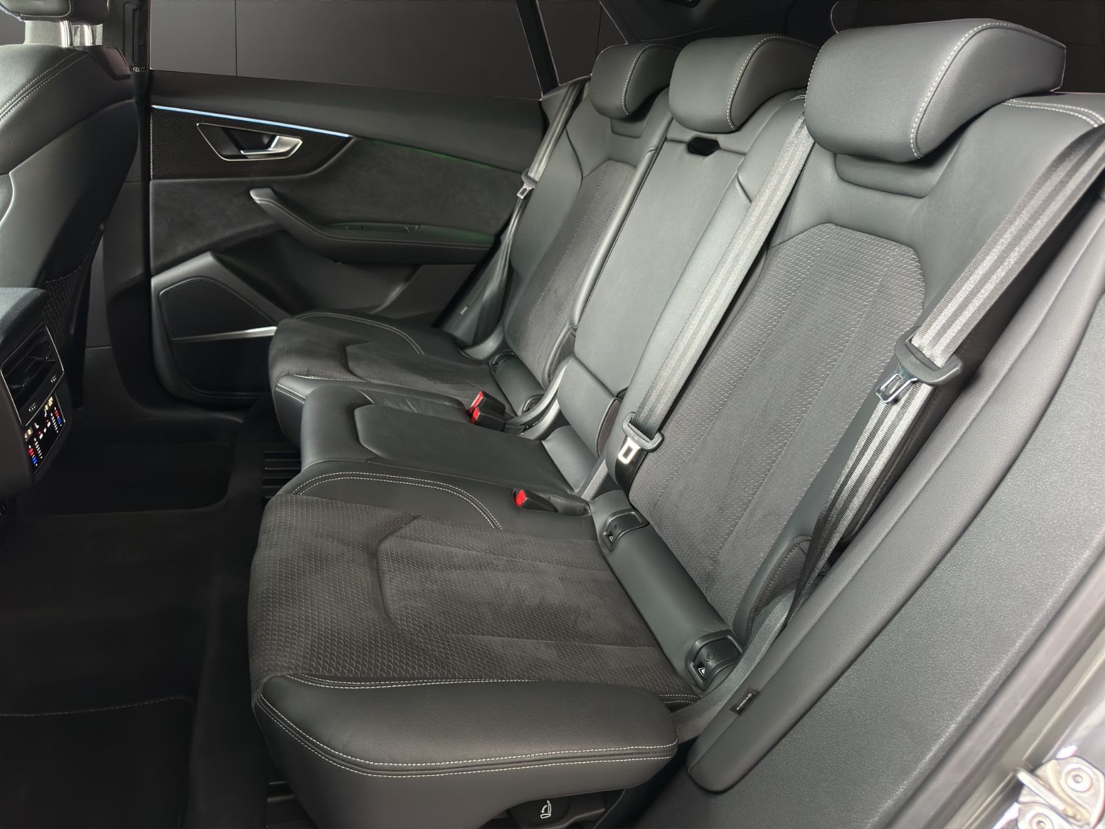 Audi Q8 50 TDI qu. tipt. S LINE COMP+AIR+AHZV+HD+B&O