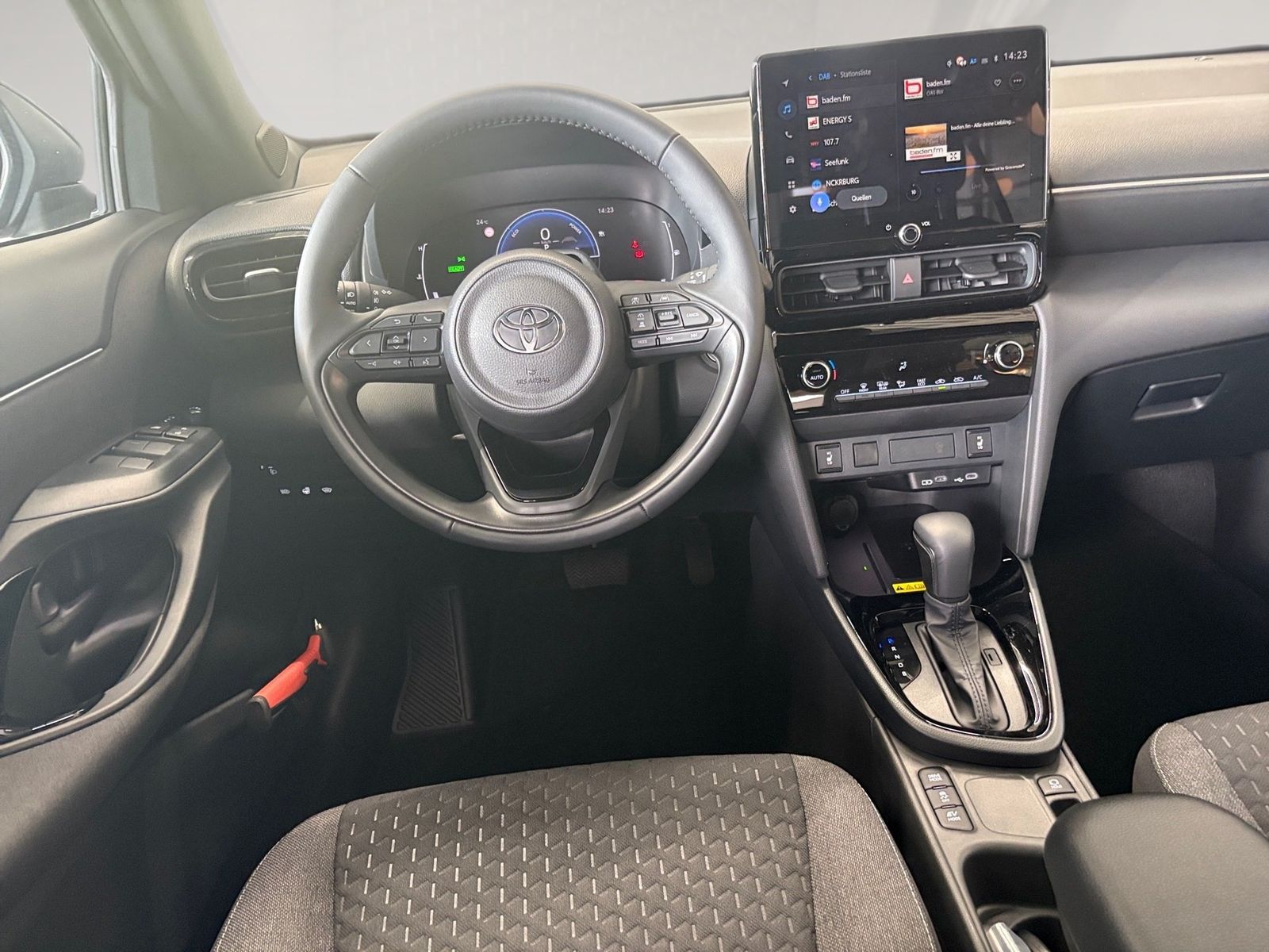 Toyota Yaris Cross 1.5 Teamplayer Winter+Safety ACC+LED