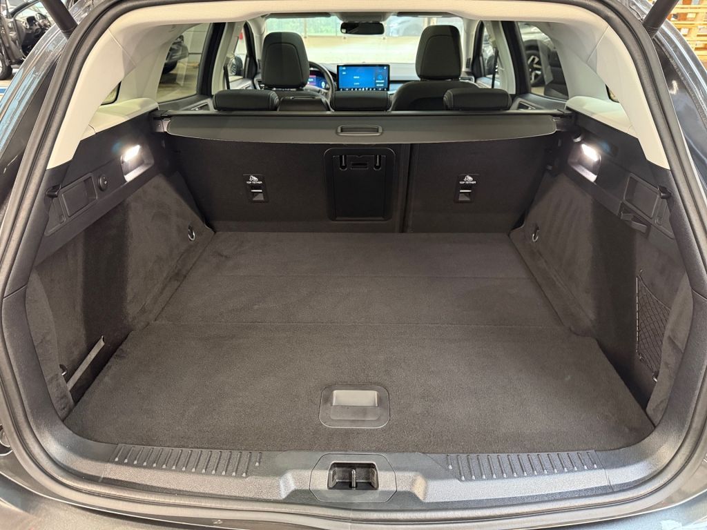 Ford Focus Turnier 1.0 EcoBoost Hybrid Aut. ACTIVE X