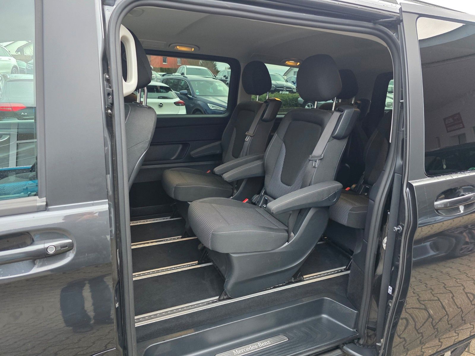 Mercedes-Benz V 220 d EDITION 4MATIC lang/ Automatik/ 6-Sitzer