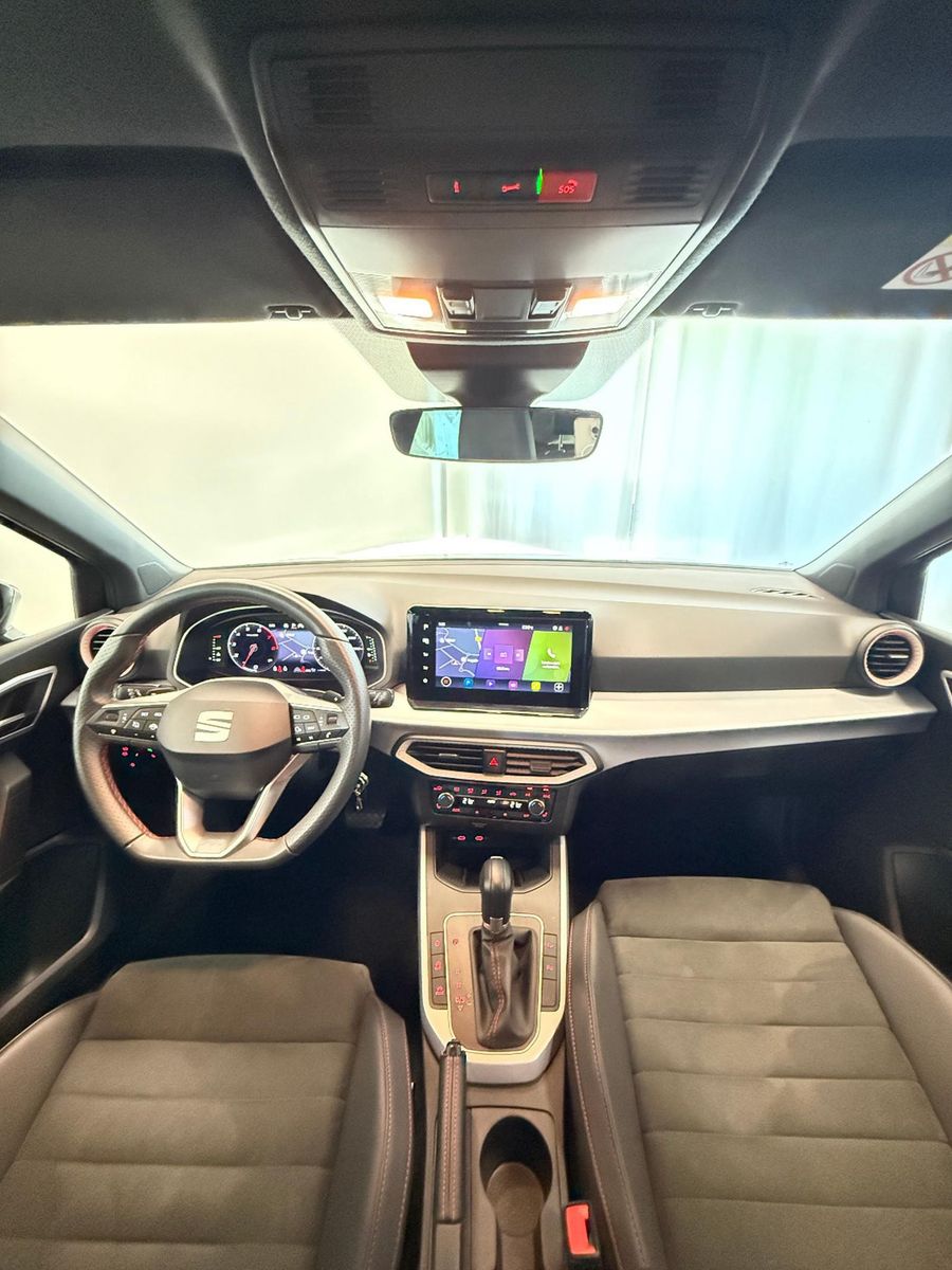 Seat Arona FR 1.0 TSI DSG AHK ACC NAVI LED ALCANTARA