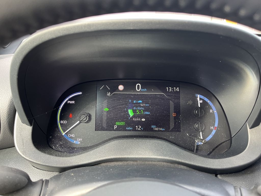 Toyota Yaris Cross Hybrid 1.5 VVT-i Team D 15 Jahre Gar