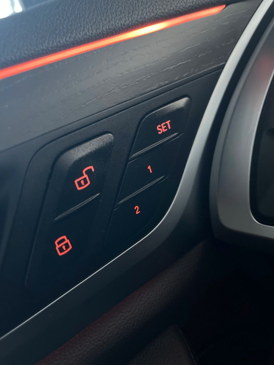 BMW X3xD20d LASER PANO 360°KAM Lenk.Hzg. Sitzbelüft.