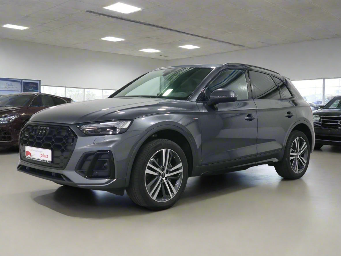 Audi Q5 40 TDI quattro S line - Samsaru's Car Outlet