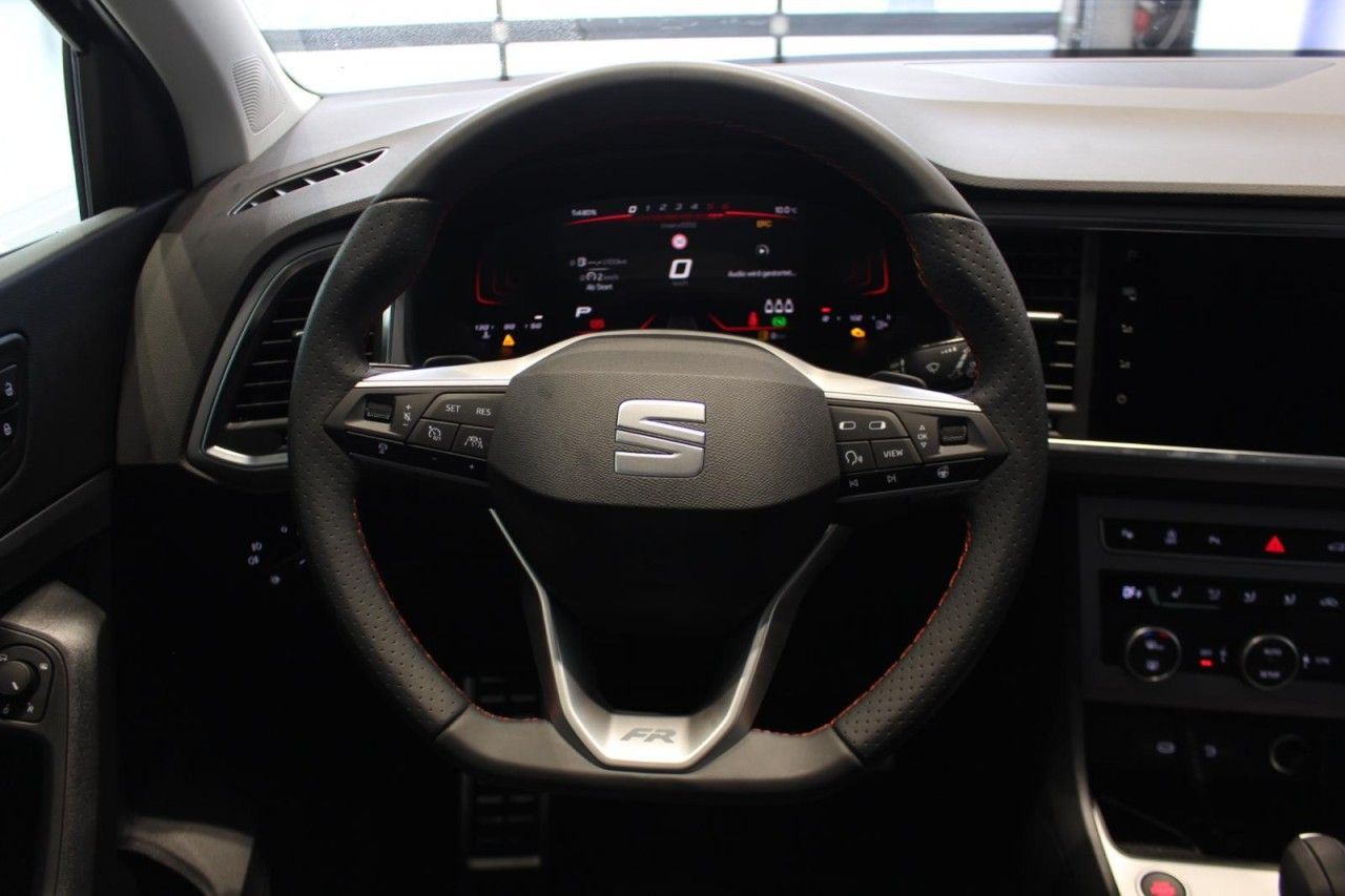 Seat Ateca FR TDI DSG AHK+elHK+ACC+PDC+NAVI+TOTW+RFK