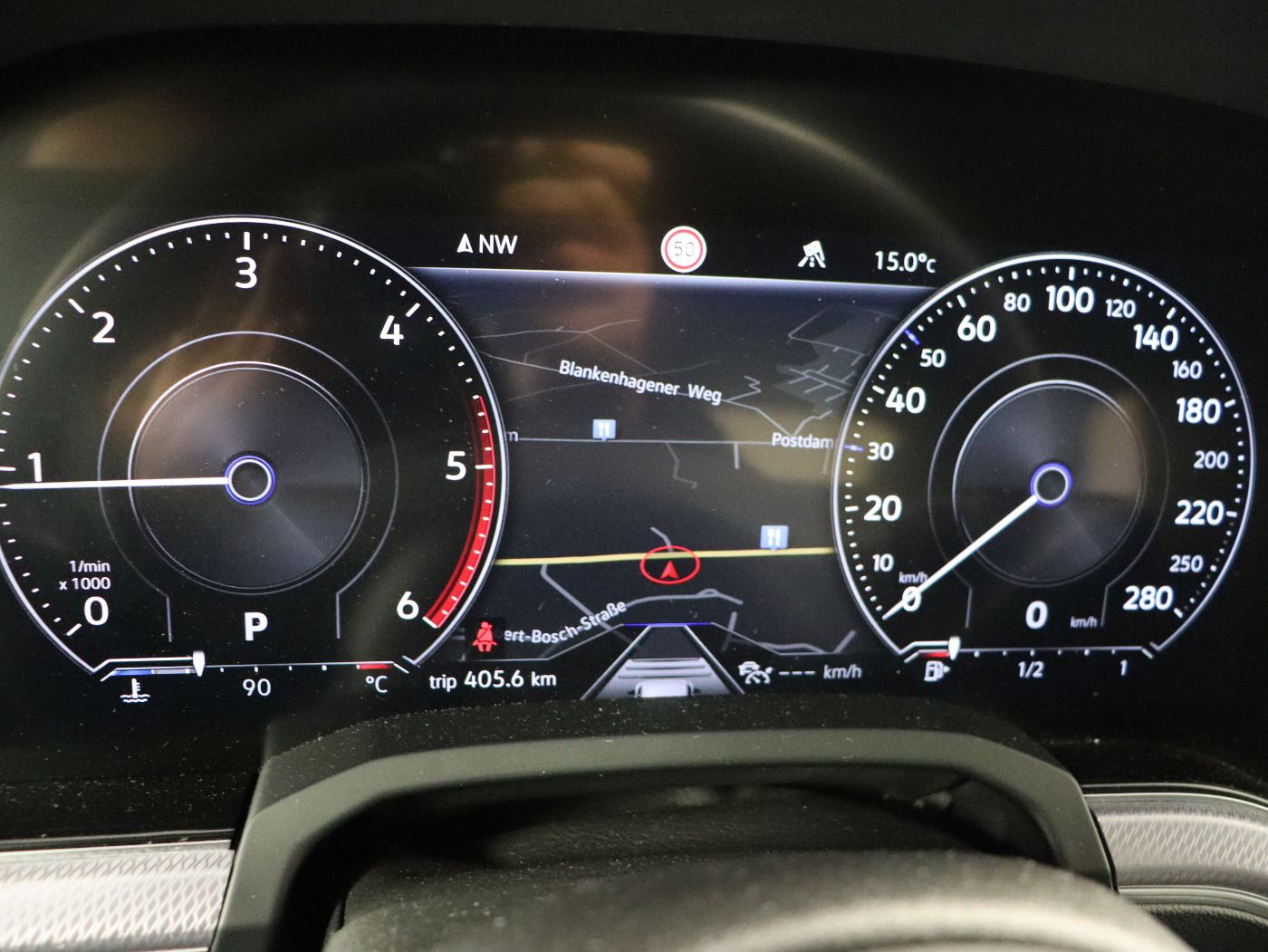 Volkswagen Touareg 3.0 TDI 4 Motion R-Line - Samsaru's Car Outlet