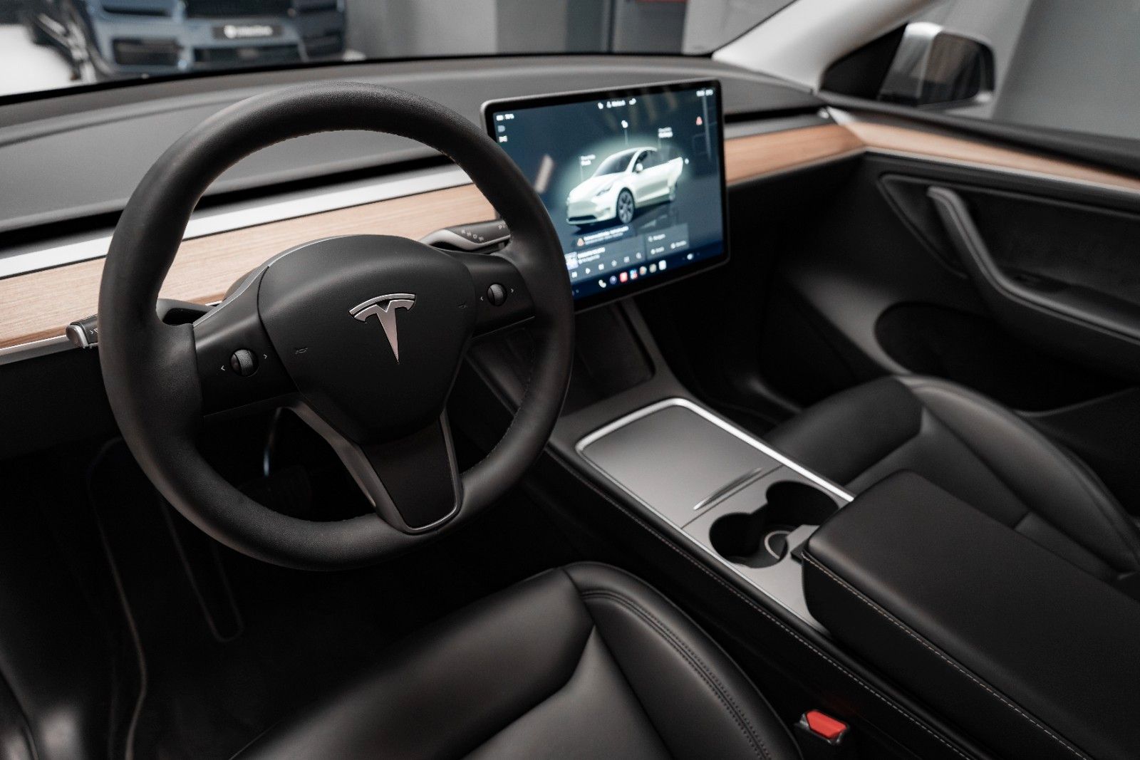 Tesla Model Y Long Range Dual AWD