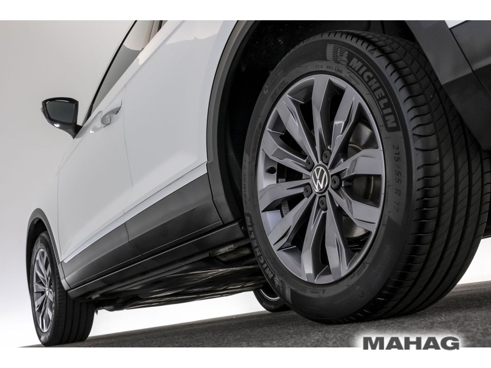 Volkswagen T-ROC 2.0 TDI SPORT - Samsaru's Car Outlet
