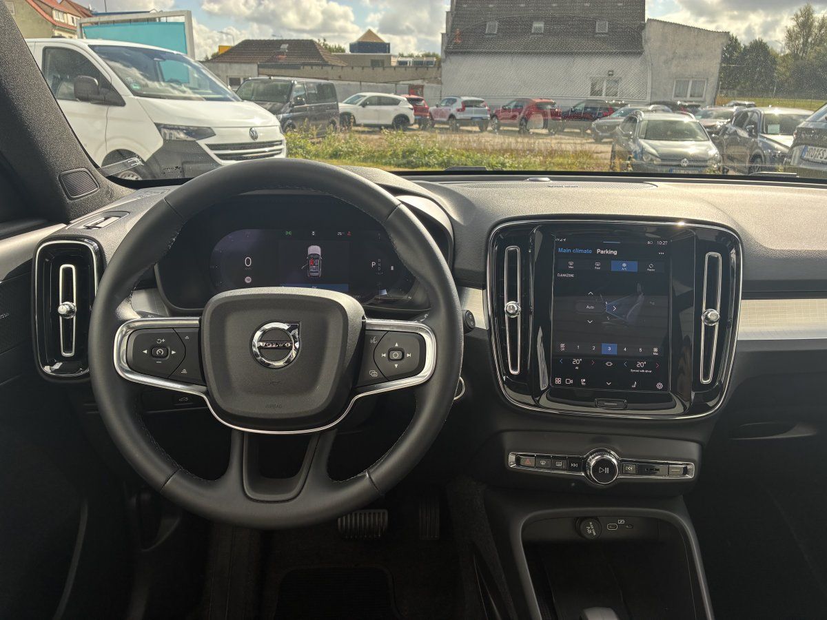 Volvo XC40 B3 Plus Dark Harman/Kardon inkl. Winterräde