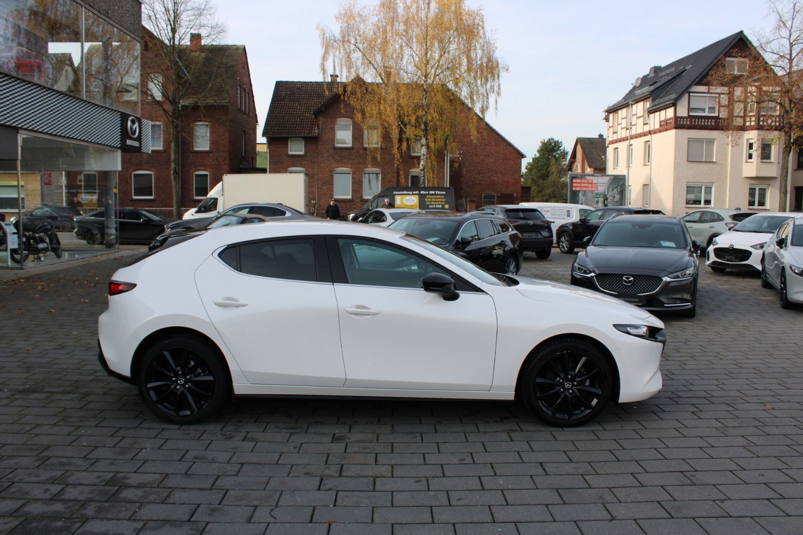 Mazda 3 e-SKYACTIV G Nagisa*BOSE*HUD*LED*KEYLESS*