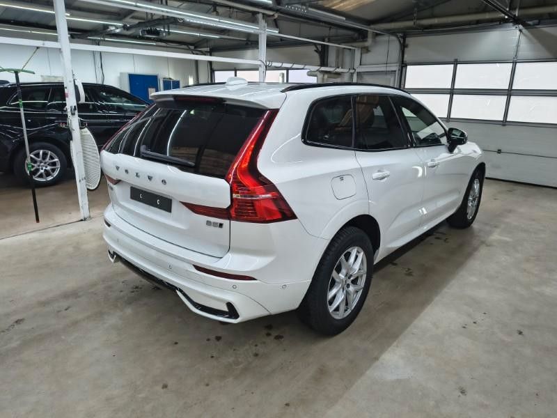 Volvo XC60 B5 Benzin AWD Dark Aut/HeadUp/AHK/LUFTF/21"