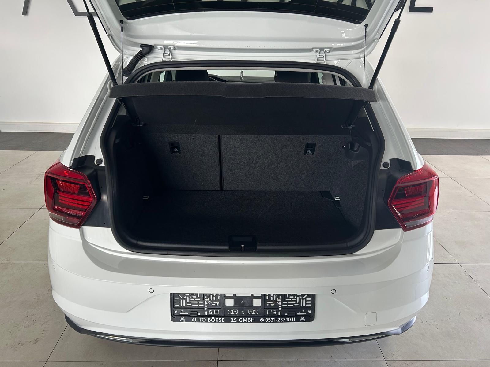 Volkswagen Polo VI 1.0 TSI DSG HIGHLINE - Samsaru's Car Outlet