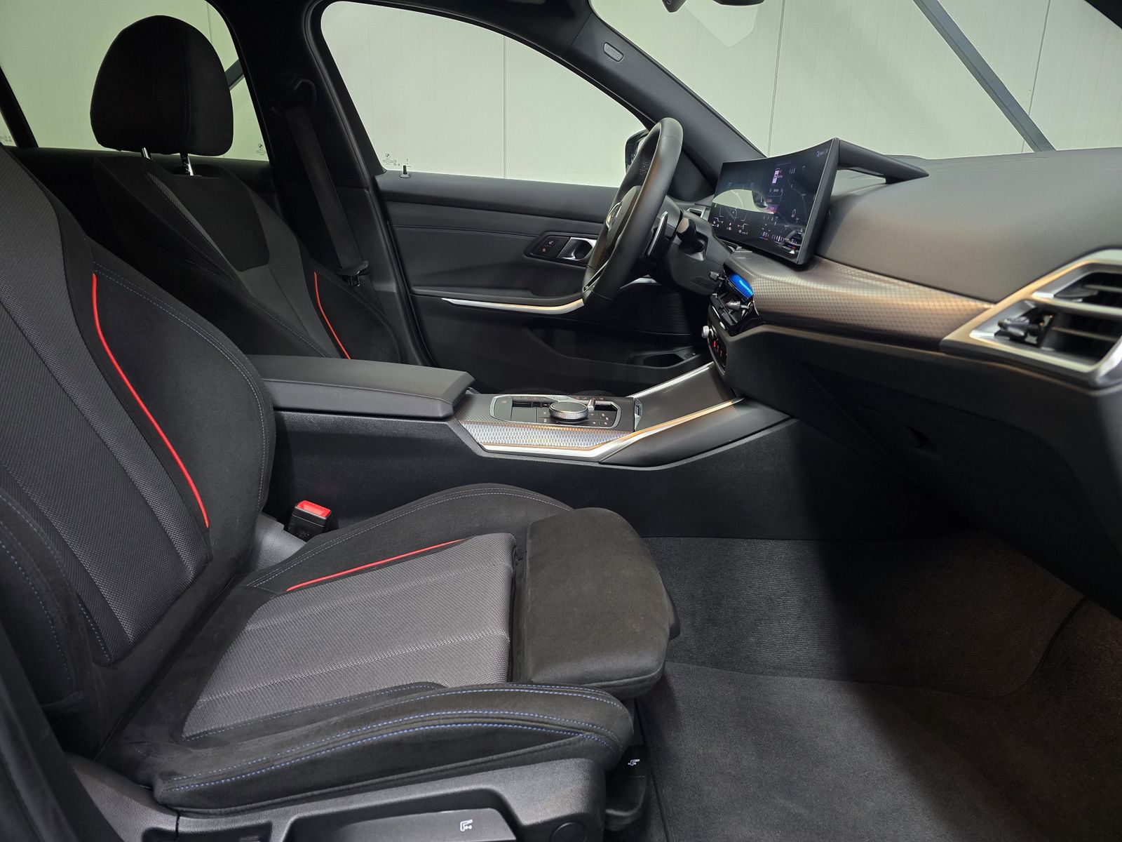 BMW 320i LCI II M Sport *19 Zoll*HuD*AHK*360*