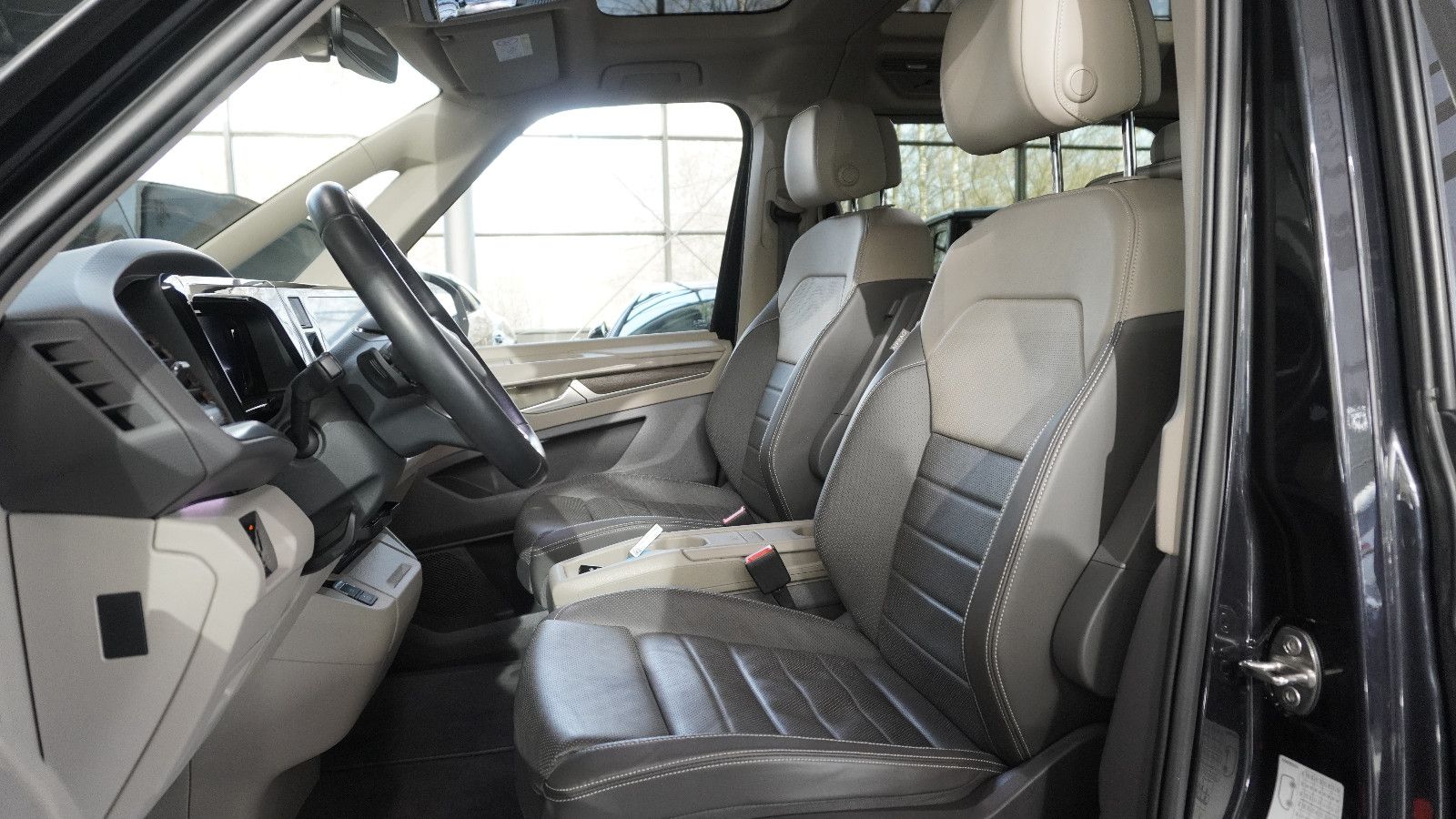 Volkswagen T7 Multivan Style*PANO*AHK*STHZ*H&K*HUD*360*FULL