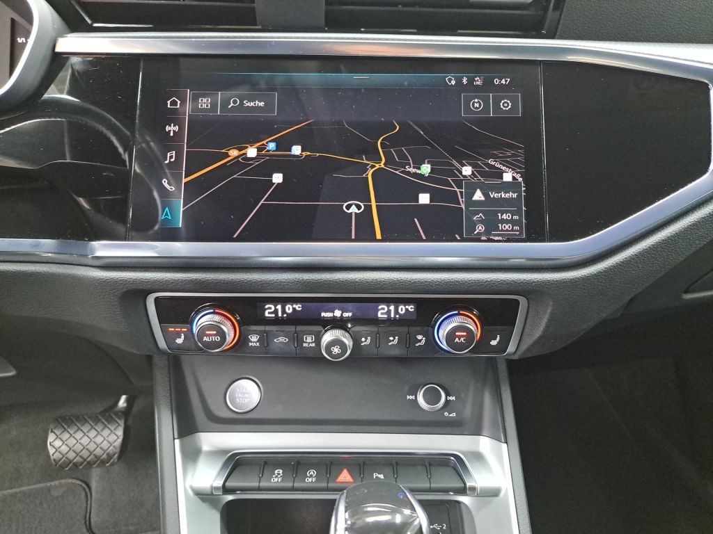 Audi Q3 40 TFSI quattro S tronic advanced - Samsaru's Car Outlet