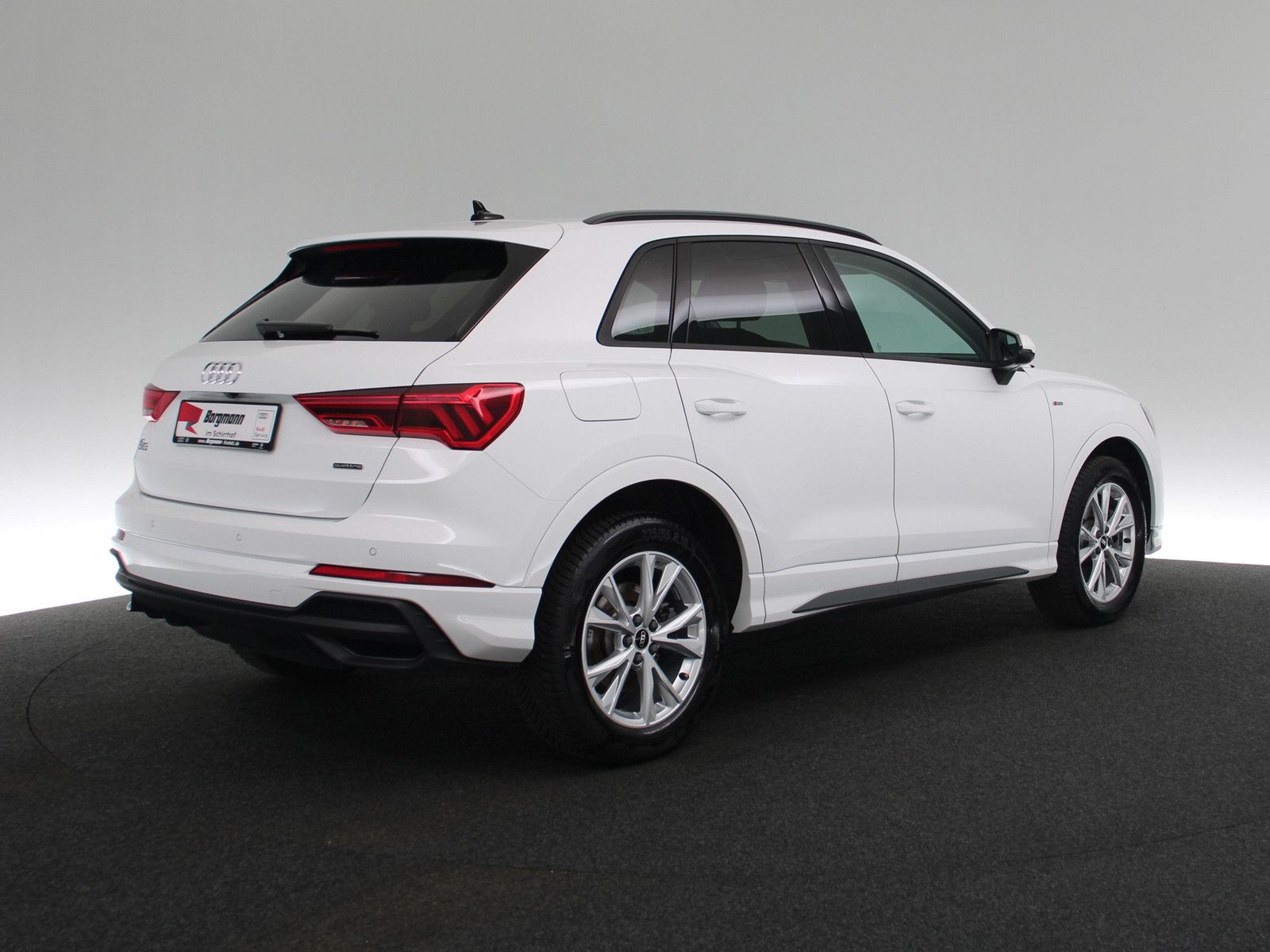 Audi Q3 40 TDI quattro S line - Samsaru's Car Outlet