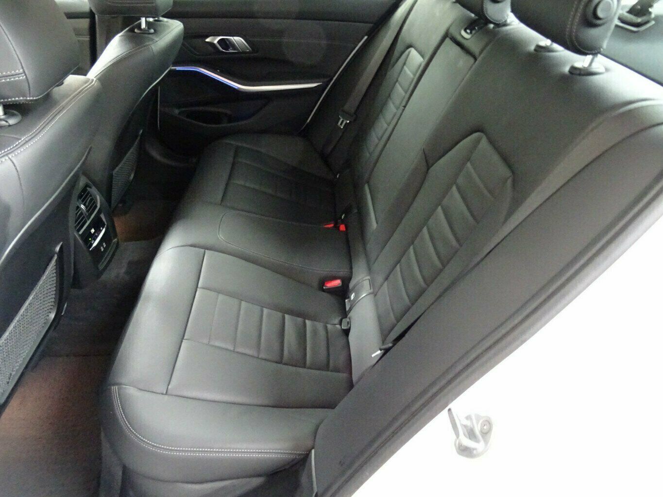 BMW 320D LuxuryLine,xDrive SAG,Leder,AHK,ACC