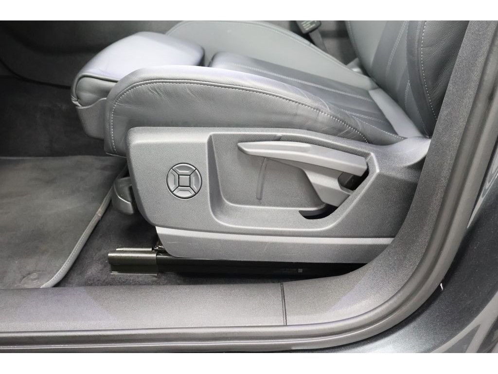 Audi Q5 2.0 TDI quattro S-line S-tronic,Navi,LED,AHK