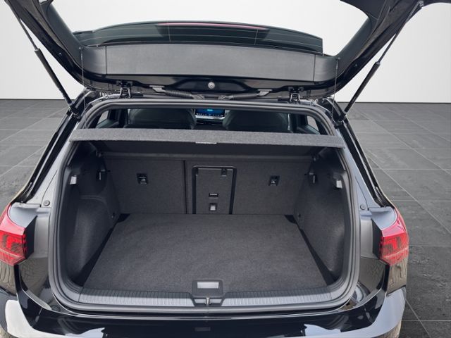 Volkswagen Golf VIII 1.5 eTSI R-Line LED+/App/ACC/360°