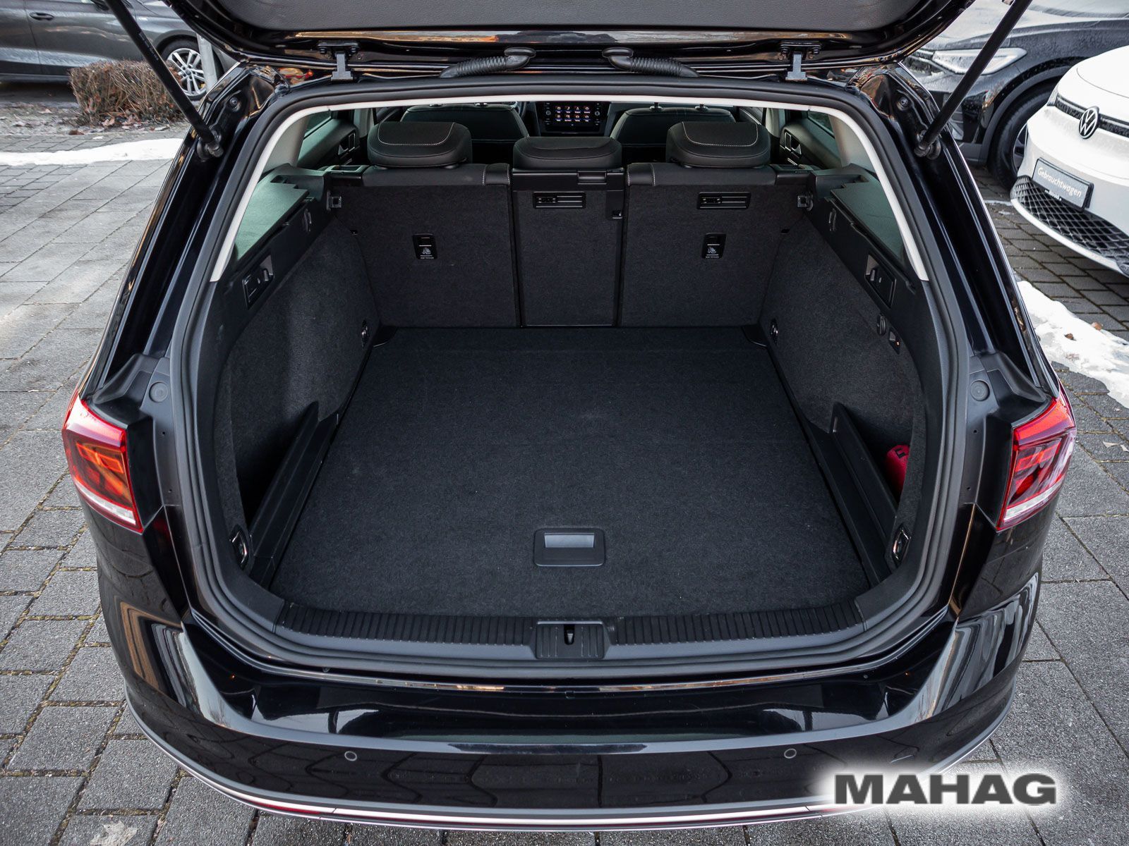 Volkswagen Passat Alltrack 2.0 TDI 4mot Navi LED AHK R-KAM