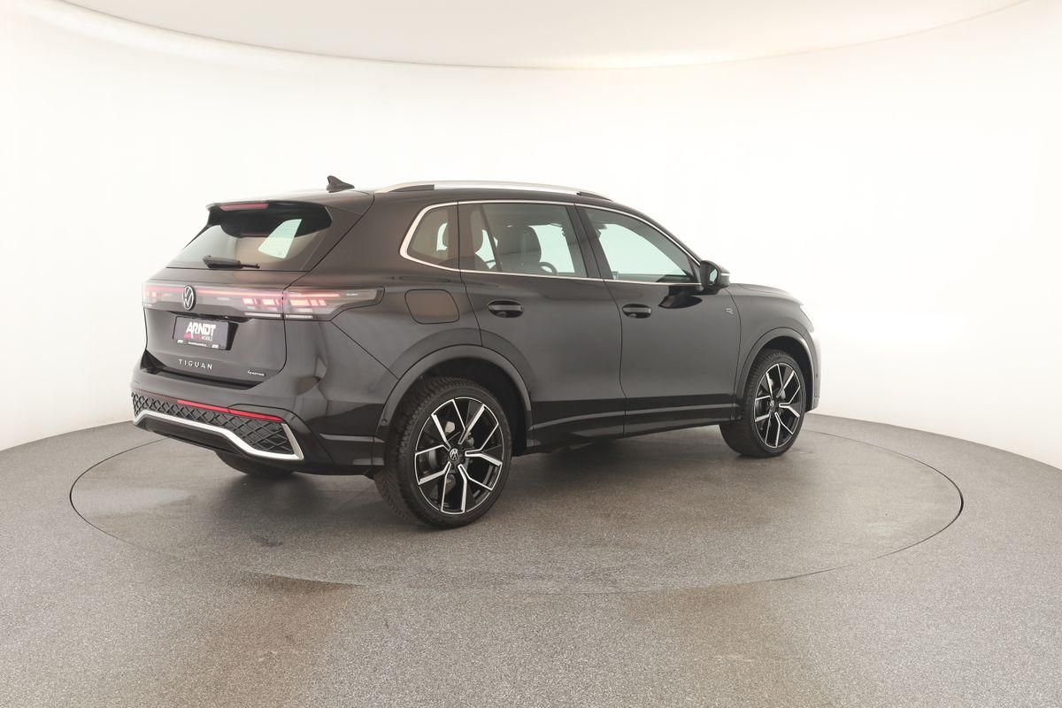 Volkswagen Tiguan 2.0 TDI 4M DSG R-Line Leder Pano Navi 360