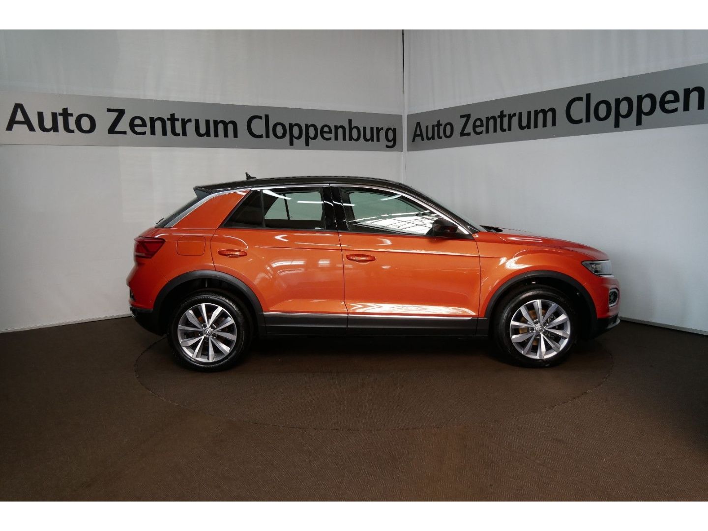 Volkswagen T-Roc Style TSI - Samsaru's Car Outlet