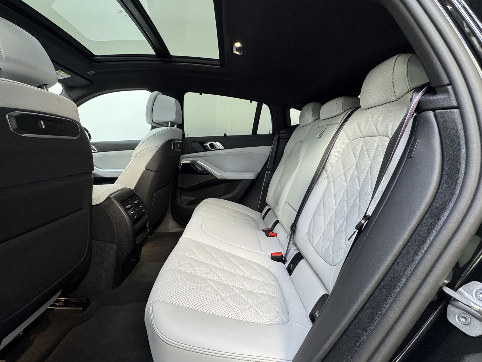 BMW X6 xDrive30d M Sport Pro AHK Pano Sitzlüft. ACC