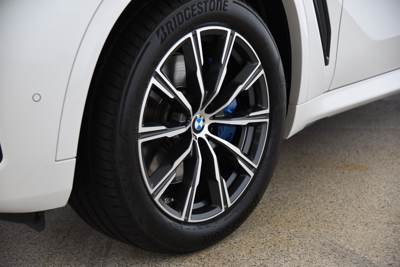 BMW X5 xDrive30d M Sport DriveAss Pano AHK Sthzg LED