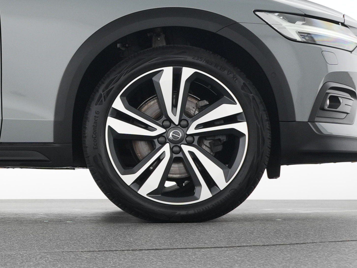Volvo V60 CC B4 AWD Ultimate SONDERFINANZIERUNG 1,99%*