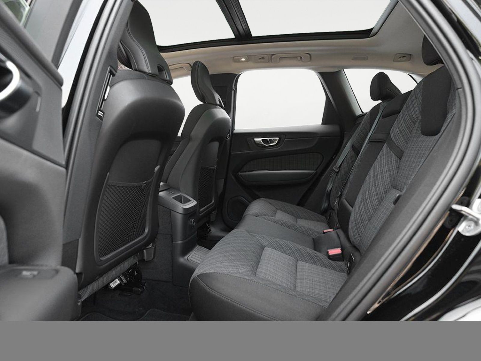 Volvo XC60 T6 AWD CORE - Samsaru's Car Outlet