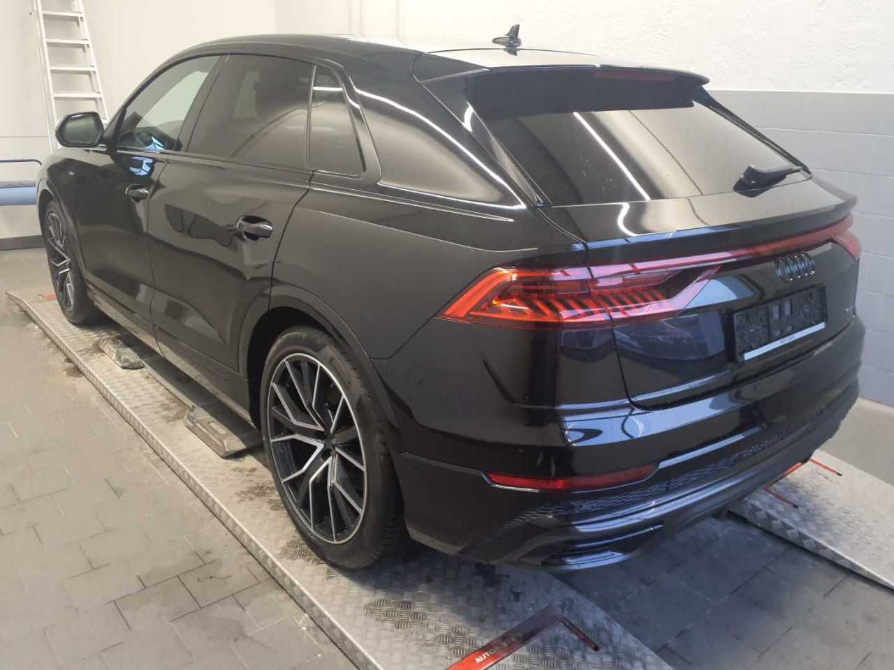 Audi Q8 S line comp. plus 50 TDI Pano HD Matrix B&O A
