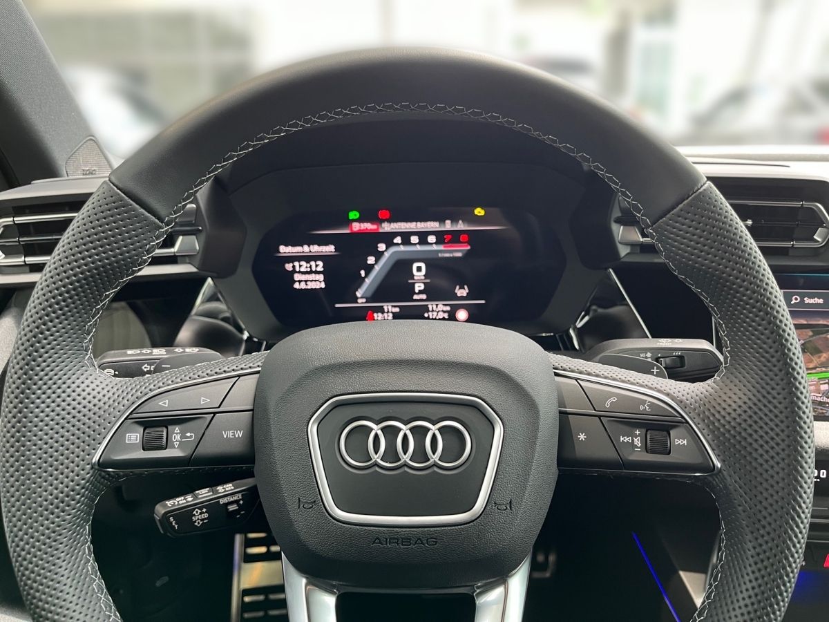Audi A3 Limousine 35 TFSI S line - Samsaru's Car Outlet
