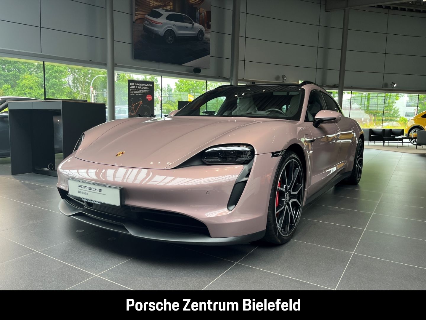 Porsche Taycan 4S Sport Turismo Frozenberrymetallic BOSE