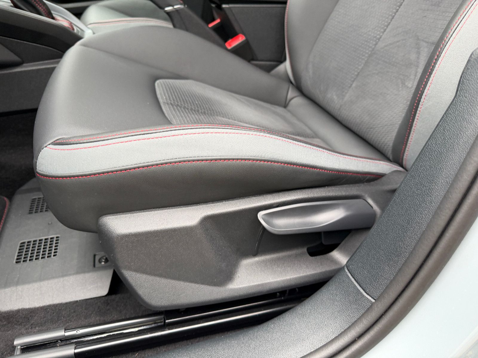 Audi A1 allstreet 35 TFSI, S Line, Dynamikpaket, VOLL
