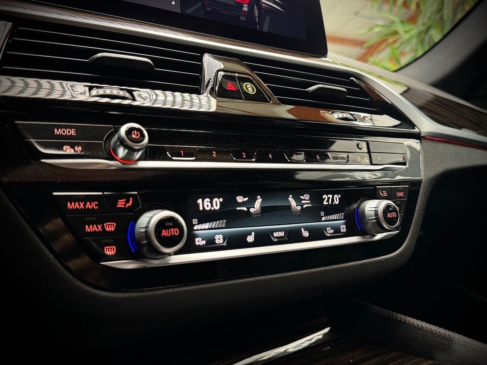 BMW 530d*X-DRIVE*M-SPORT*PANO*LASER*HUD*HiFi*1.Hd