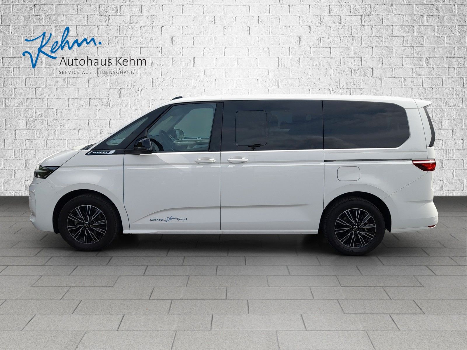 Volkswagen Multivan T7 2.0 TDI - Samsaru's Car Outlet