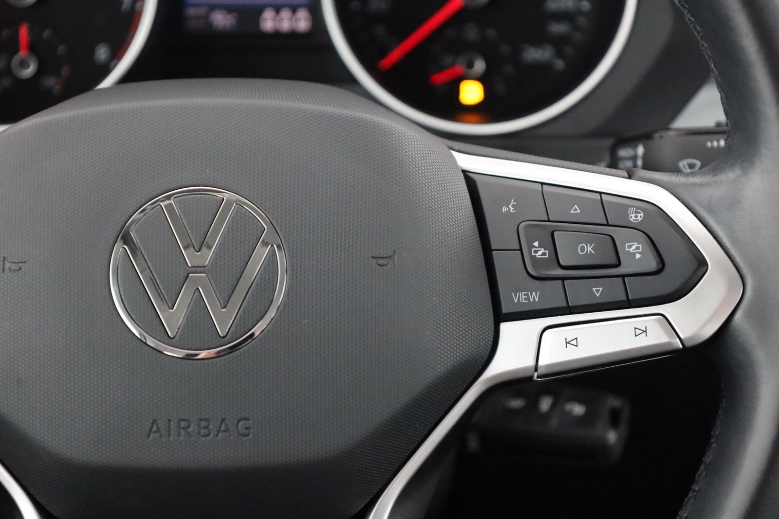Volkswagen Tiguan 1.5 TSI Life - Samsaru's Car Outlet