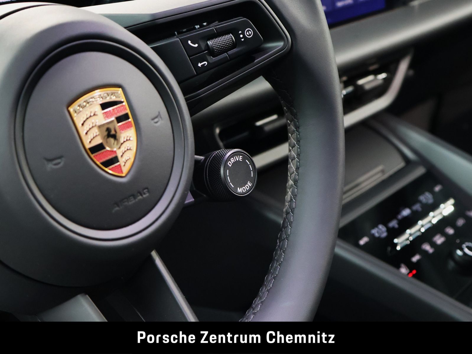 Porsche Macan 4S Electric Luft;AHZV;Pano;BOSE;Matrix-LED