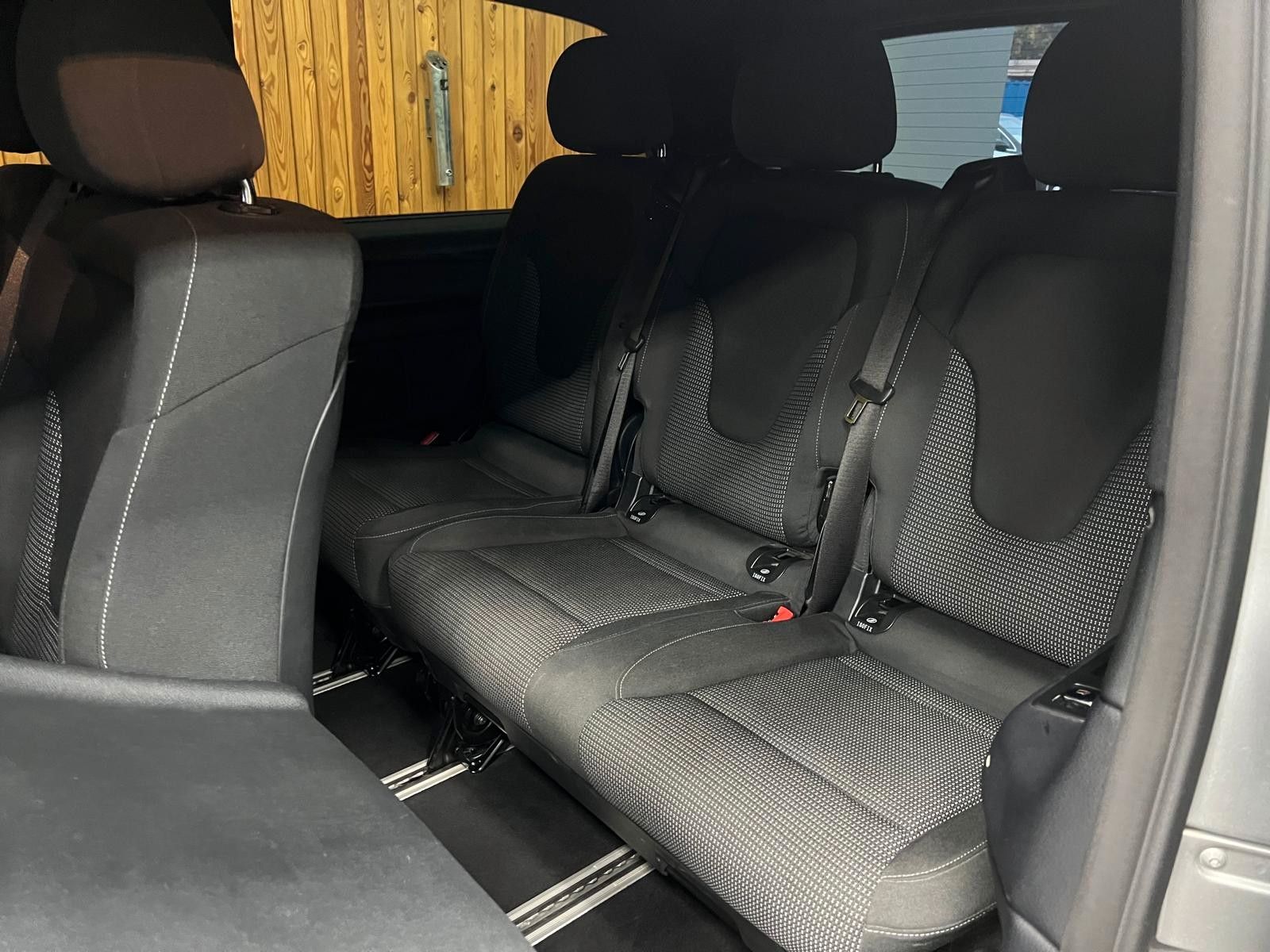 Mercedes-Benz V 220 V -Klasse V 4MATIC - Samsaru's Car Outlet