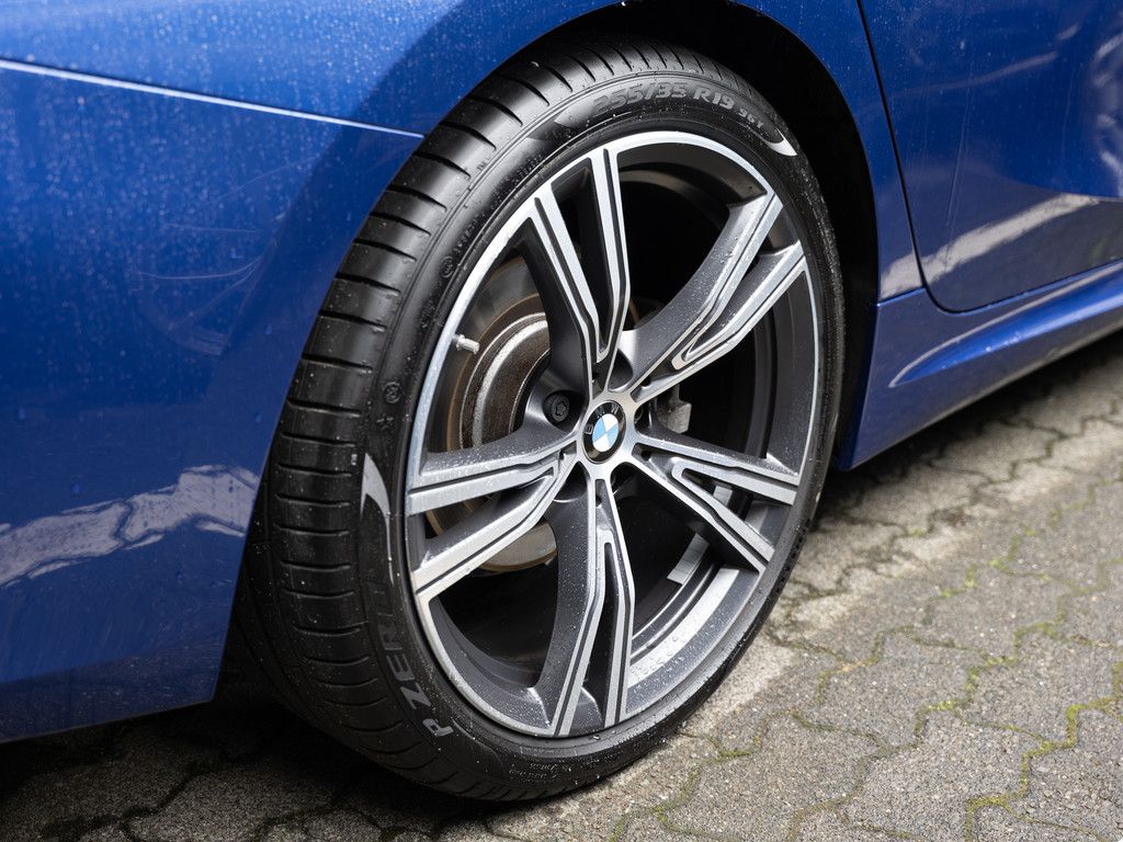 BMW 320d Touring xDrive M-Sportpaket - Samsaru's Car Outlet