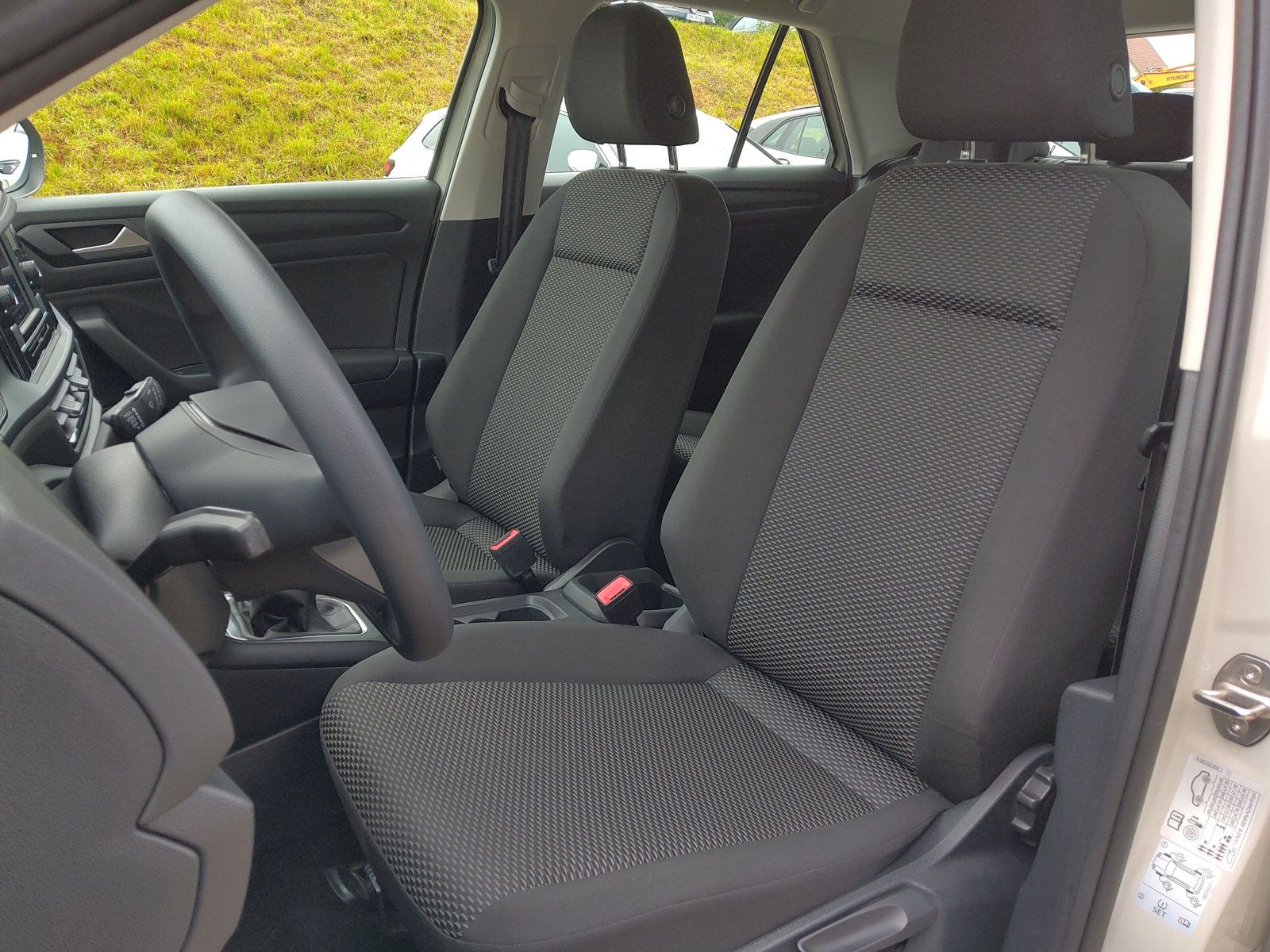 Volkswagen T-ROC 1.0 TSI - Samsaru's Car Outlet